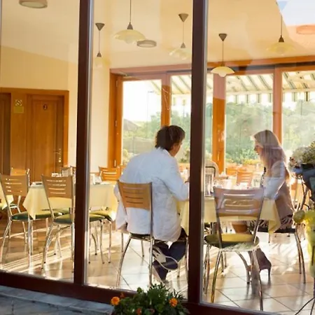 Jople Konukevi Podhájska